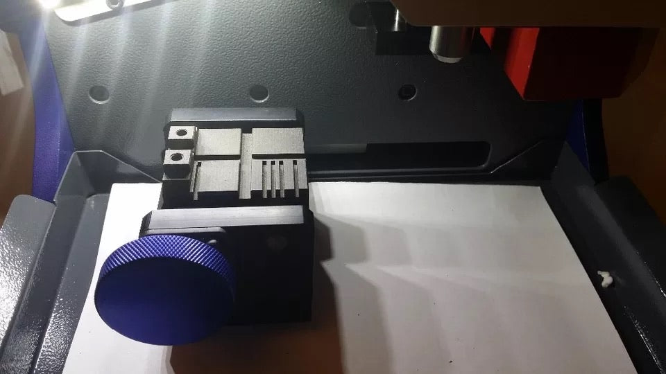 SEC E9Z Miracle Automatic Key Cutting Machine
